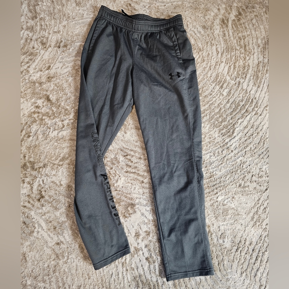 Boys Large Under Armour joggers